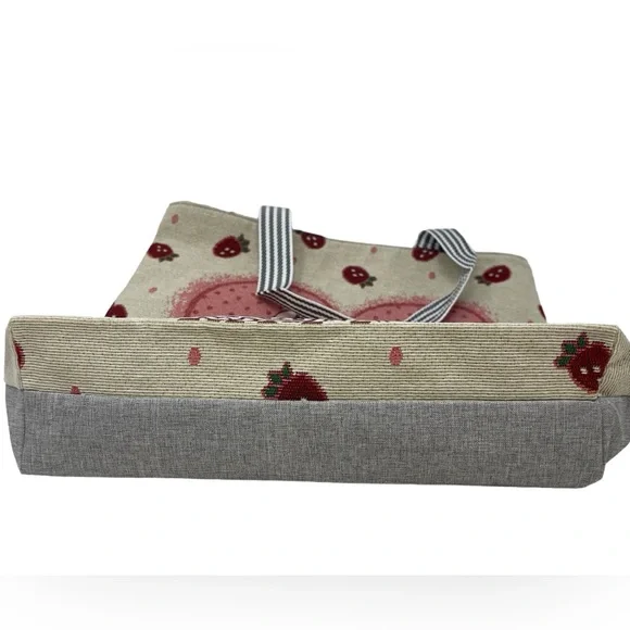 Hello Kitty Large Tote Bag Strawberry Heart Teddy Bear New - Picture 7 of 7